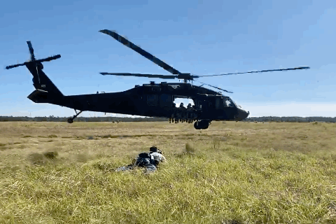 Behind_the_Scenes_with_UH-60_Blackhawks_and_Justin_Kase_Conder_30_M